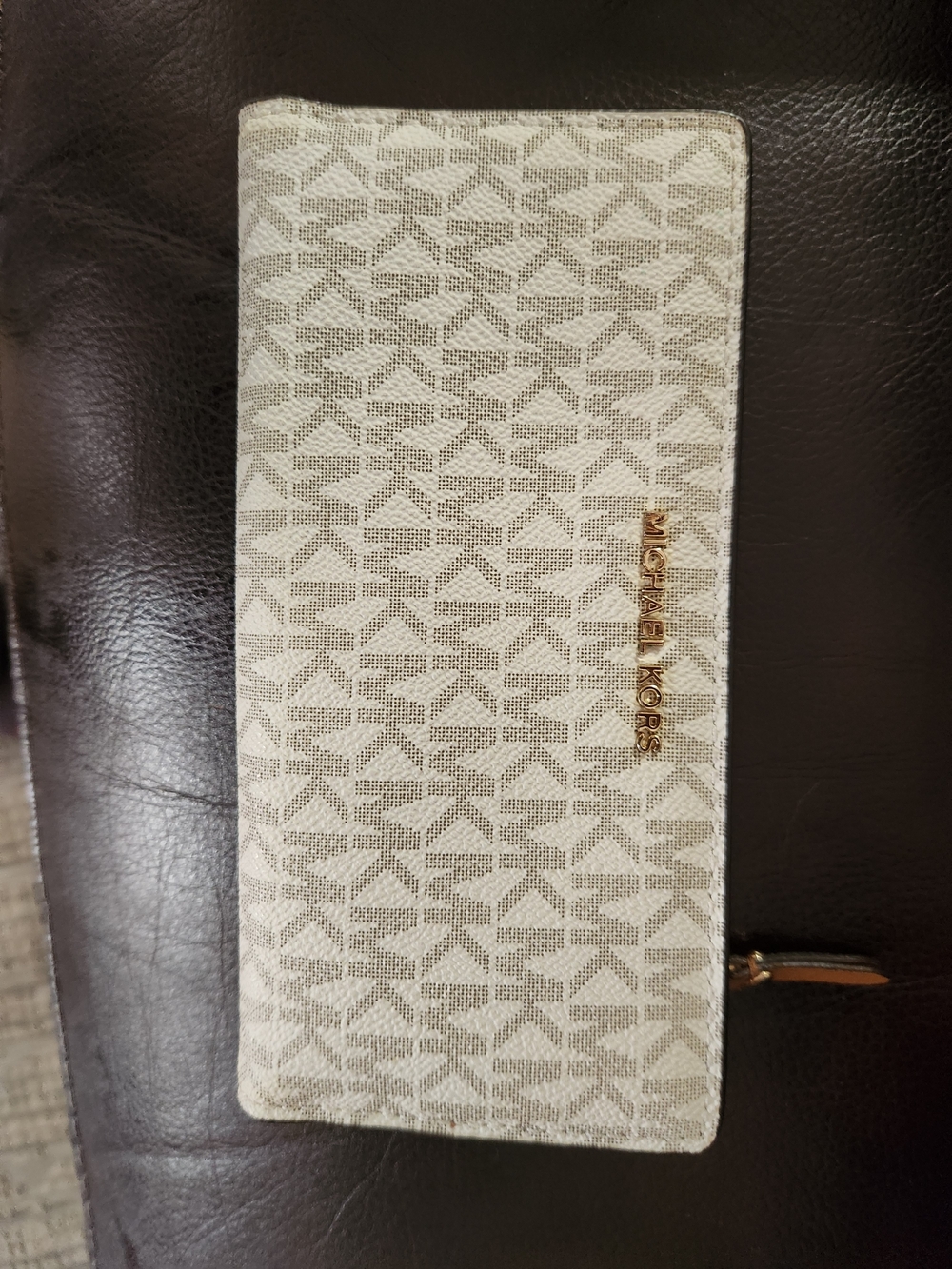 Michael Kors Cream and Tan Signature Continental Wallet
